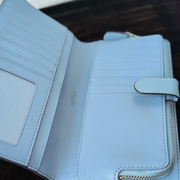 Coach Light Blue Women's Wallet New - Picture 4 of 5